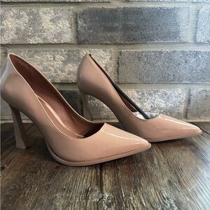 Gianni Bini Pointy Heel
